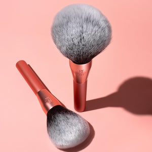 Real Techniques Extra Big Powder Brush, Large Makeup Brush For Powder, Fluffy Head For All-Over Setting, XL Oversized Brush For Quick Application, Cruelty-Free, Synthetic Bristles, 1 Count
