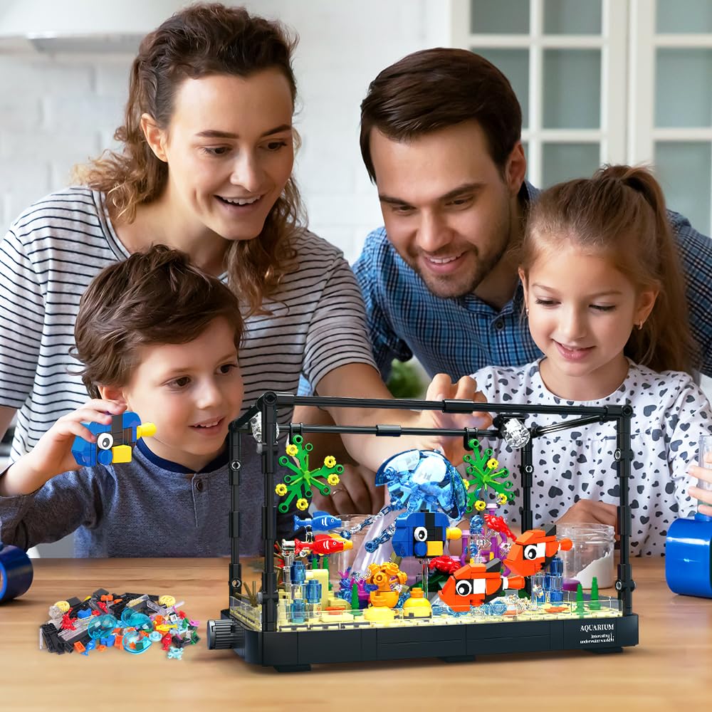 HOGOKIDS Fish Tank Building Set with LED Light and Ocean Animals for Kids