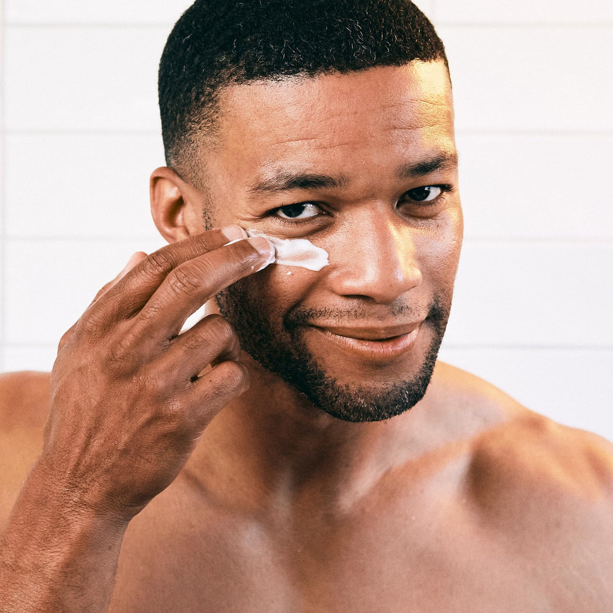 Brickell Men's Restoring Under Eye Cream - Natural & Organic Anti-Aging Eye Balm for Dark Circles, Puffiness & Wrinkles (0.5 oz, Unscented)